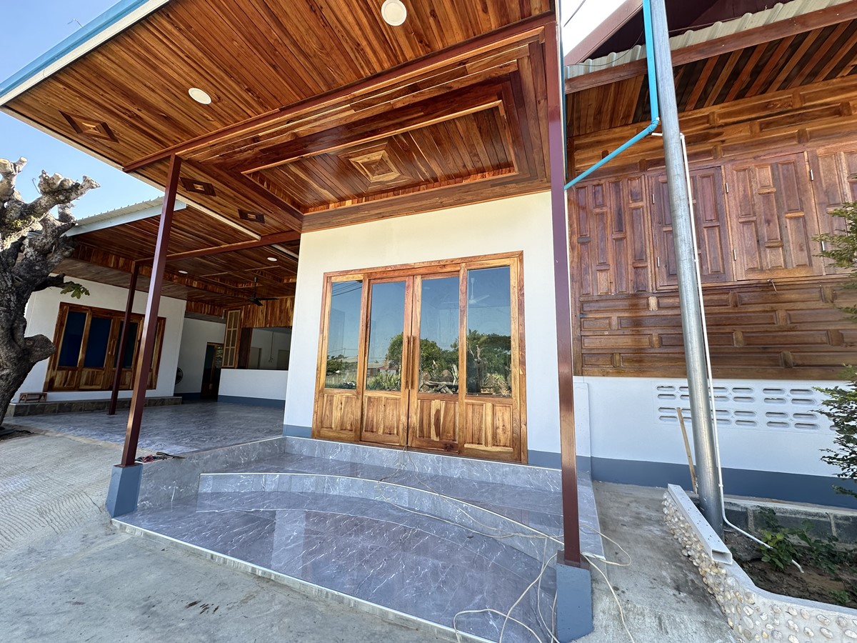 หน้าบ้านต้อนรับ